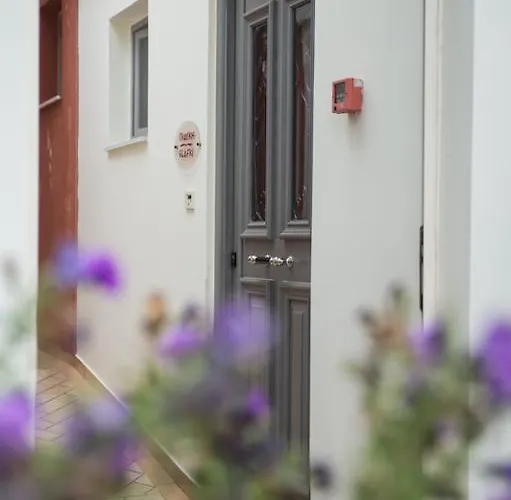 尼瑞埃蒂斯公寓 基帕里夏