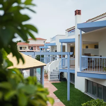 Apartment Niriides *